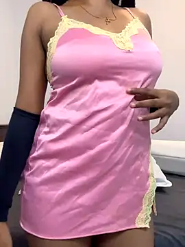 Snapshot of angelwavy chatting on 4, 12, 2025 angelwavy online show from 4, 12, 2025