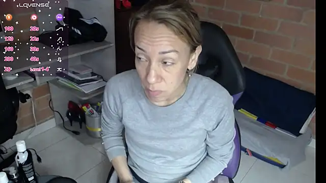 Snapshot of cristin_doll_ chatting on 6, 7, 2026 cristin doll online show from 6, 7, 2026