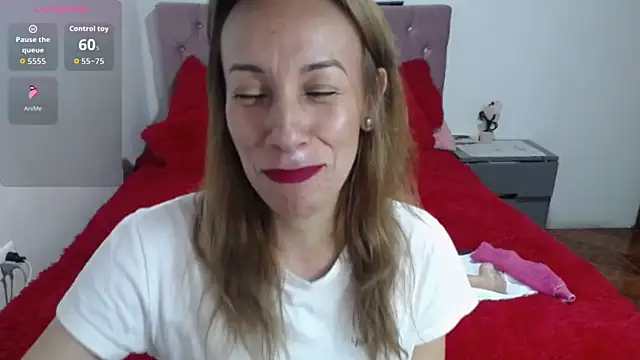 cristin doll  online show from 23, 10, 2025