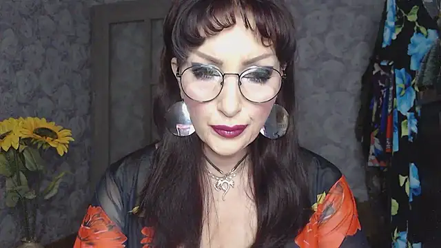 Snapshot of Aziza1 chatting on 4, 7, 2026 Aziza1 online show from 4, 7, 2026