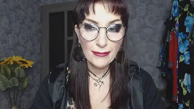 Aziza1 online show from 18, 4, 2026