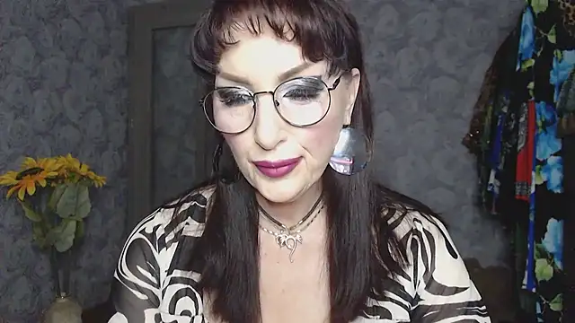Snapshot of Aziza1 chatting on 8, 7, 2026 Aziza1 online show from 8, 7, 2026