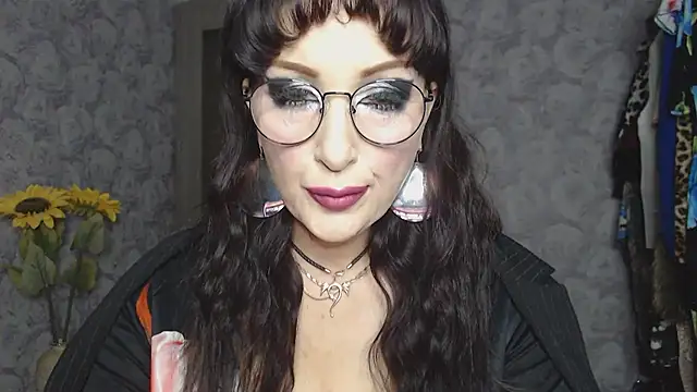 Aziza1 online show from 19, 9, 2025