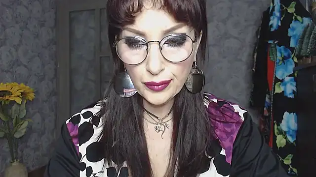 Snapshot of Aziza1 chatting on 3, 6, 2026 Aziza1 online show from 3, 6, 2026