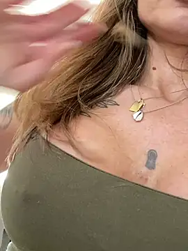 Etwas neugierig online show from 5, 3, 2025