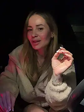 Etwas neugierig online show from 11, 3, 2025