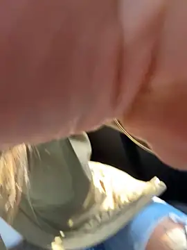 Etwas neugierig online show from 7, 3, 2025