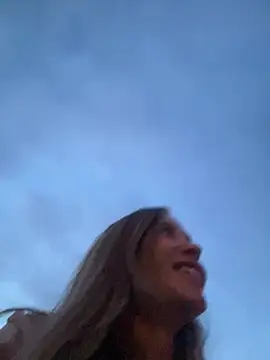 Etwas neugierig online show from 11, 3, 2025