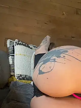 Etwas neugierig online show from 23, 2, 2025