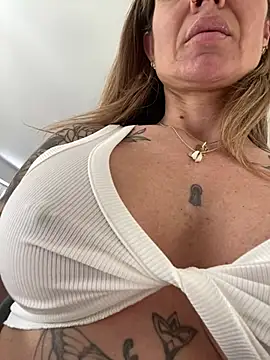 Etwas neugierig online show from 18, 3, 2025