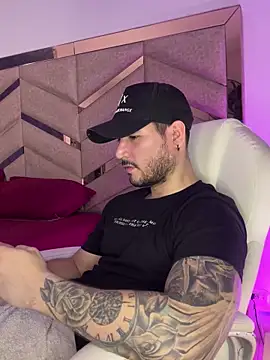 nicolasx1000 online show from 4, 3, 2025