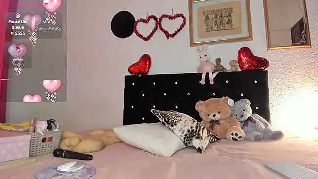 Silver Lovee online show from 26, 11, 2025