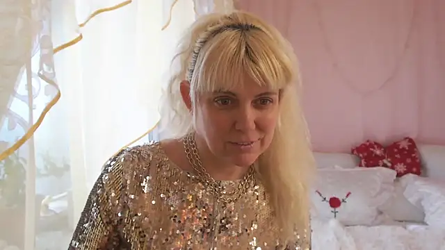 SunnySylvia online show from 26, 1, 2025