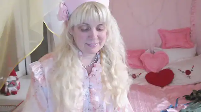 SunnySylvia online show from 18, 2, 2025