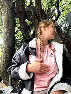 Night dreams online show from 25, 9, 2025