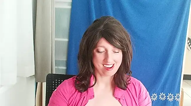 hotdestany online show from 28, 2, 2025