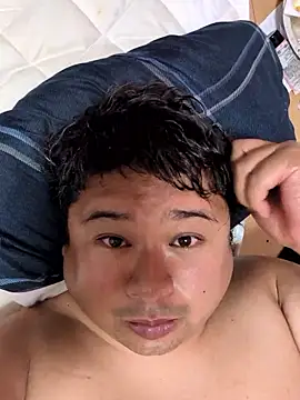 sexybottomrakkii online show from 15, 4, 2026