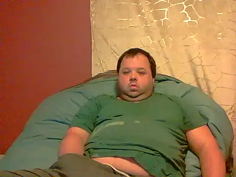 Snapshot of Strongbutgentle36 chatting on 21, 10, 2025 Strongbutgentle36 online show from 21, 10, 2025