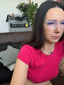 Snapshot of Trixie-Tainted chatting on 2, 6, 2026 Trixie-Tainted online show from 2, 6, 2026