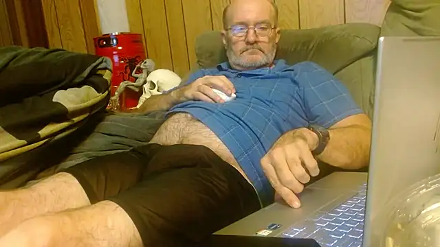 Snapshot of snickers1 chatting on 11, 10, 2025 snickers1 online show from 11, 10, 2025