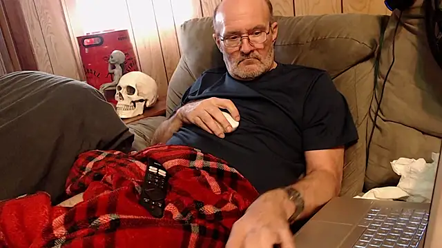 Snapshot of snickers1 chatting on 1, 11, 2025 snickers1 online show from 1, 11, 2025