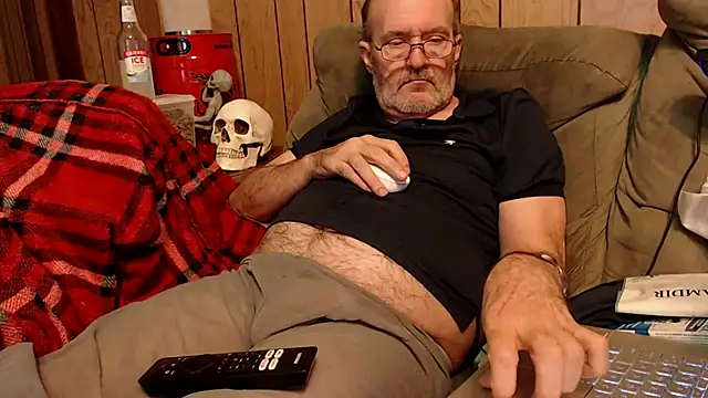 Snapshot of snickers1 chatting on 11, 11, 2025 snickers1 online show from 11, 11, 2025