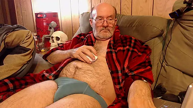 Snapshot of snickers1 chatting on 4, 11, 2025 snickers1 online show from 4, 11, 2025