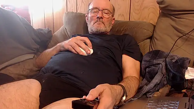 snickers1 online show from 12, 4, 2026