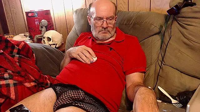 Snapshot of snickers1 chatting on 31, 10, 2025 snickers1 online show from 31, 10, 2025