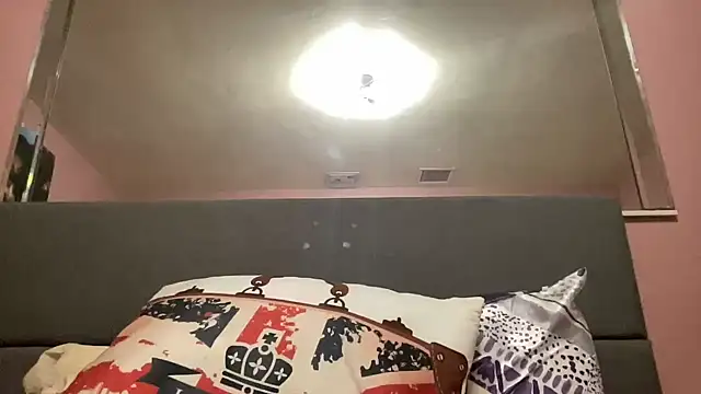 Creamesensation online show from 11, 2, 2025