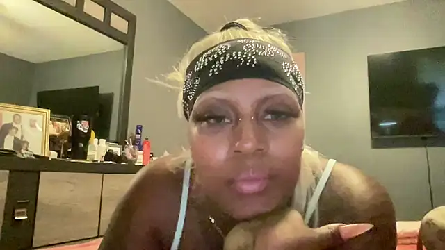 Creamesensation online show from 7, 10, 2025