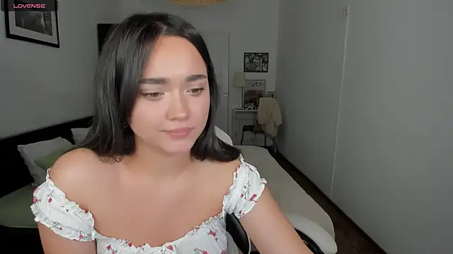 Tiffany Flynn online show from 17, 12, 2024