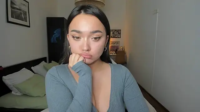 Tiffany Flynn online show from 12, 12, 2024