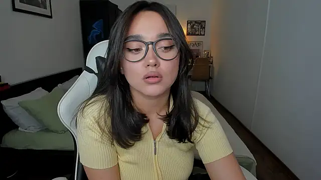 Tiffany Flynn online show from 13, 12, 2024