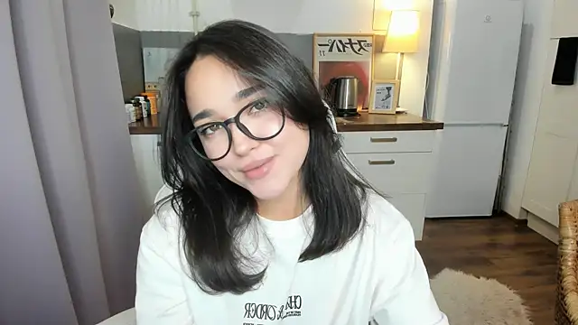 Tiffany Flynn online show from 10, 1, 2025