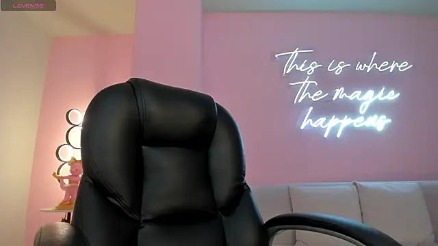 MorganHicks online show from 22, 3, 2025