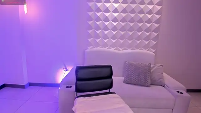 MorganHicks online show from 12, 4, 2026