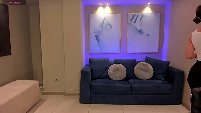 MorganHicks online show from 16, 11, 2025