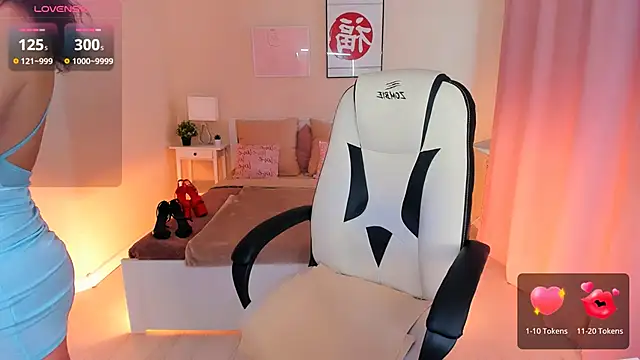 HelenaRegal online show from 5, 10, 2025