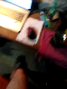 Snapshot of Alvaro2017 chatting on 13, 11, 2025 Alvaro2017 online show from 13, 11, 2025