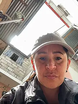 latinfemale online show from 2, 4, 2026