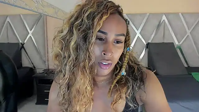 Snapshot of CarameloCeron chatting on 21, 2, 2025 CarameloCeron online show from 21, 2, 2025