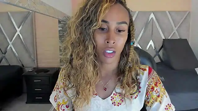 Snapshot of CarameloCeron chatting on 19, 2, 2025 CarameloCeron online show from 19, 2, 2025