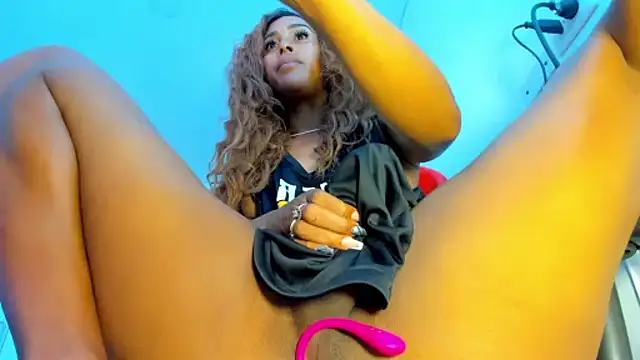 Snapshot of CarameloCeron chatting on 30, 10, 2025 CarameloCeron online show from 30, 10, 2025