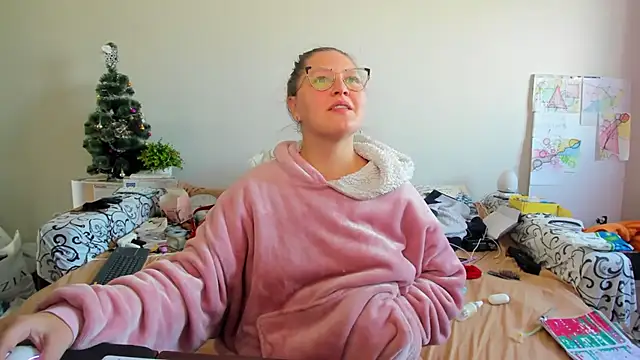 Snapshot of IamYourNarcotic chatting on 4, 2, 2026 IamYourNarcotic online show from 4, 2, 2026