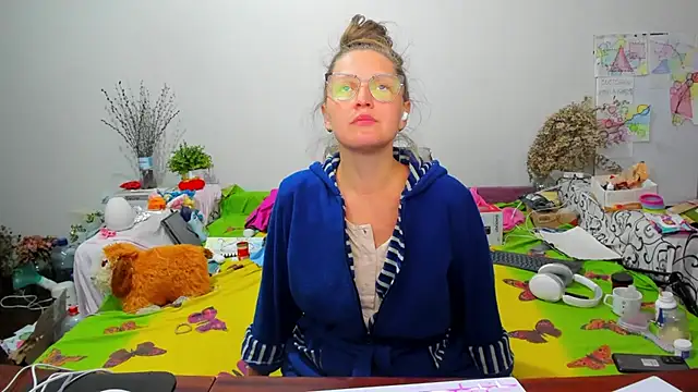 IamYourNarcotic online show from 1, 12, 2024