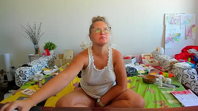 IamYourNarcotic online show from 14, 9, 2025