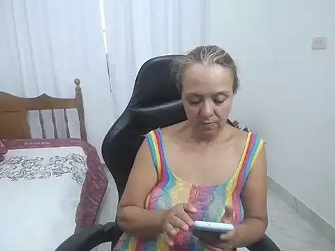 Snapshot of yeslluisa chatting on 20, 5, 2026 yeslluisa online show from 20, 5, 2026