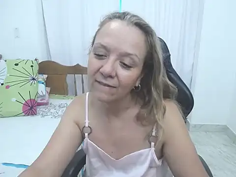 yeslluisa online show from 17, 11, 2025