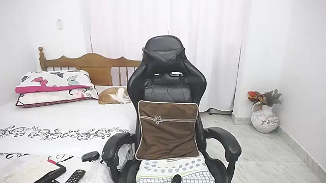 yeslluisa online show from 19, 2, 2026